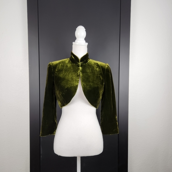 Badgley Mischka Jackets & Blazers - Badgley Mischka Velvet Crop 3/4 Sleeve Jacket Size 2